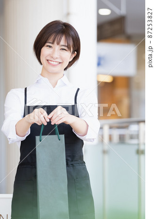 販売員の女性 87253827