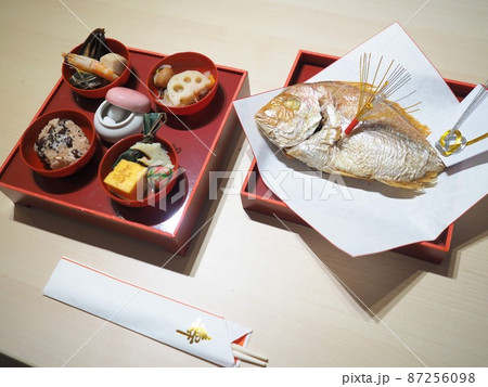 お食い初め〜鯛〜めでたい お食い初め〜鯛〜めでたい 87256098