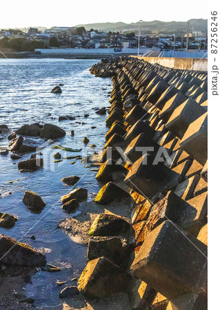 茨城県日立市　会瀬港の防波堤 87256246