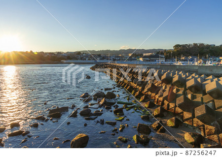 茨城県日立市　会瀬港の防波堤 87256247