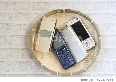 古い携帯電話 87261544
