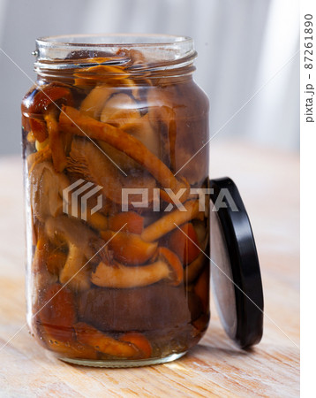 Assorted marinated mushrooms in glass jar Assorted marinated mushrooms in glass jar 87261890