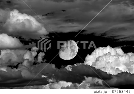 Gibous Moon Gibous Moon 87268445