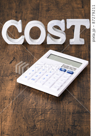 COSTの文字と電卓 87279211