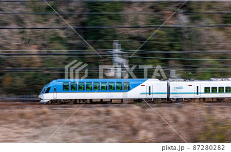 近鉄観光特急　しまかぜ 87280282