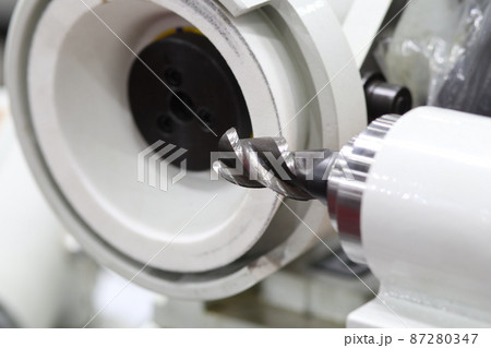 machining cutting tool regrinding equipment ; 87280347