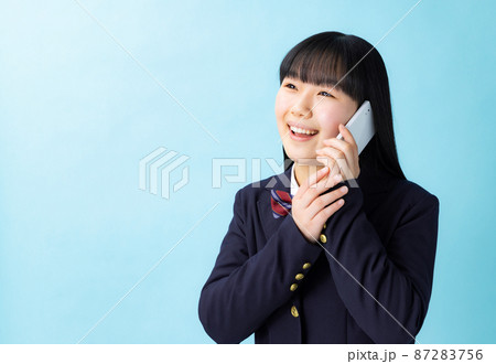 中学生の女子学生 中学生の女子学生 87283756