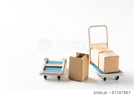 台車と荷物 87287867