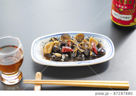 台湾名物シジミの醤油漬けには紹興酒 台湾名物シジミの醤油漬けには紹興酒 87287880