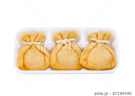 おでん種の餅入り巾着【白背景】 87289490