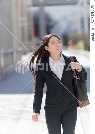 女性のビジネスイメージ 女性のビジネスイメージ 87289729