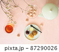 桜とスコーンのティータイム 87290026