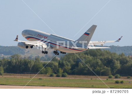 ロシア連邦大統領専用機Il-96-300PU離陸の写真素材 [87290705] - PIXTA