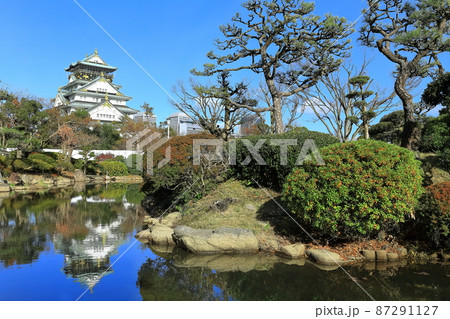 【大阪府】晴天下の大阪城大天守 87291127