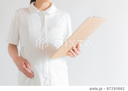 働く妊婦　看護師 87293662