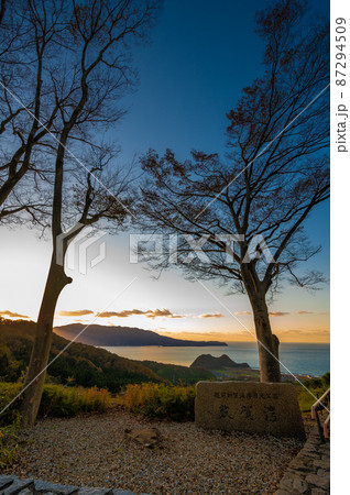 福井　敦賀湾　杉津パーキングエリアから　2021年11月撮影 87294509