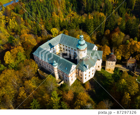 View of medieval Lemberk Castle. Czech Republic 87297326