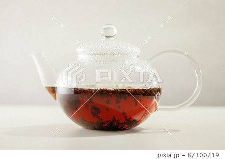 紅茶の葉のジャンピング 紅茶の葉のジャンピング 87300219