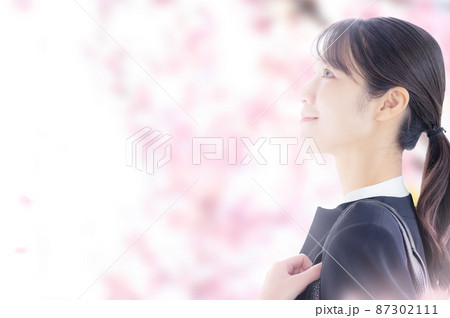 インビジュアルにも!春の就職活動のイメージに使いやすい若いアジア人(日本人)女性のポートレート 桜1 インビジュアルにも!春の就職活動のイメージに使いやすい若いアジア人(日本人)女性のポートレート 桜1 87302111