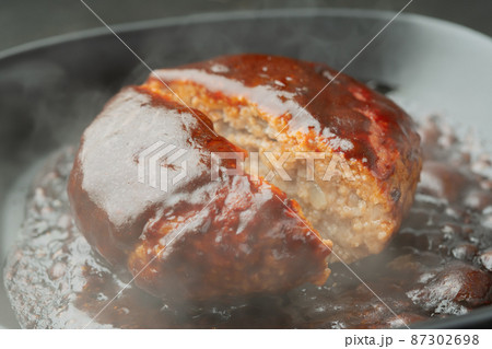 焼き立てハンバーグ 87302698