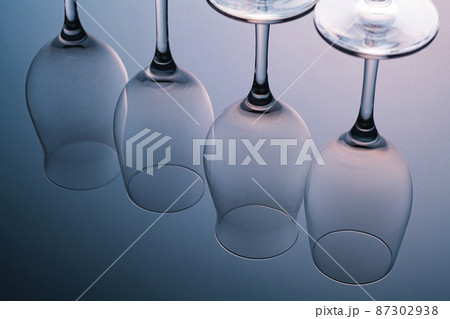 ワイングラスイメージ 87302938