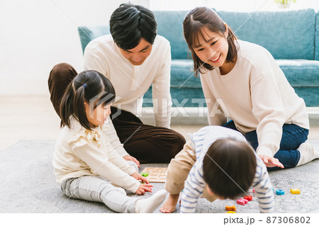 子育て世帯 87306802