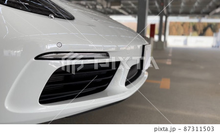 自動車のフロントバンパー 自動車のフロントバンパー 87311503