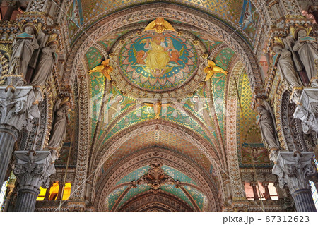 La Basilique Notre Dame de Fourvière (リヨン、フランス) La Basilique Notre Dame de Fourvière (リヨン、フランス) 87312623