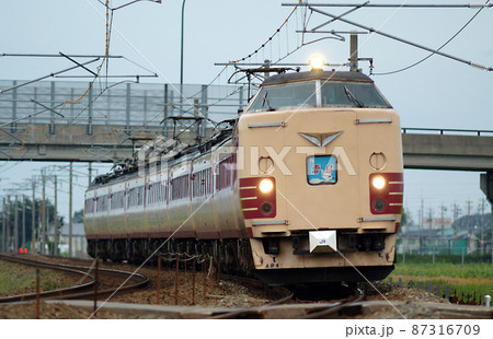 北陸本線 加賀笠間-美川 JR西日本 485系 A04編成(京都) 雷鳥 北陸本線 加賀笠間-美川 JR西日本 485系 A04編成(京都) 雷鳥 87316709