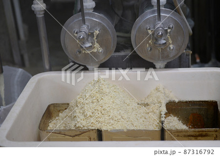 島豆腐 豆腐 石垣 沖縄 製造 食品 大豆 豆 たんぱく質 工場 島豆腐 豆腐 石垣 沖縄 製造 食品 大豆 豆 たんぱく質 工場 87316792