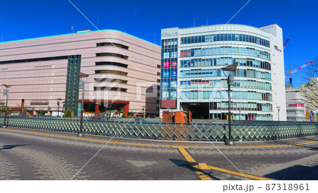 埼玉県川口市のJR東日本の川口駅とその周辺の風景 87318961