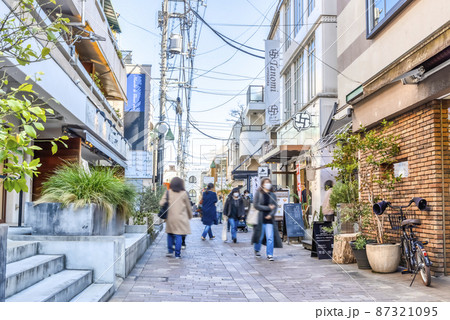 東京都目黒区の都市風景　自由が丘 87321095