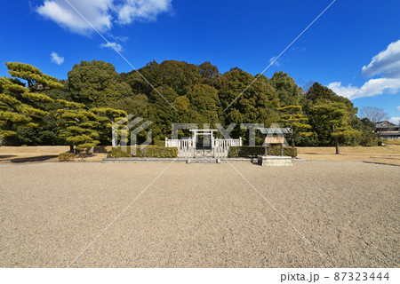 佐紀高塚古墳(孝謙・称徳天皇高野陵)奈良県奈良市山陵町 佐紀高塚古墳(孝謙・称徳天皇高野陵)奈良県奈良市山陵町 87323444