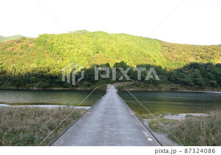 高知　高瀬沈下橋 87324086