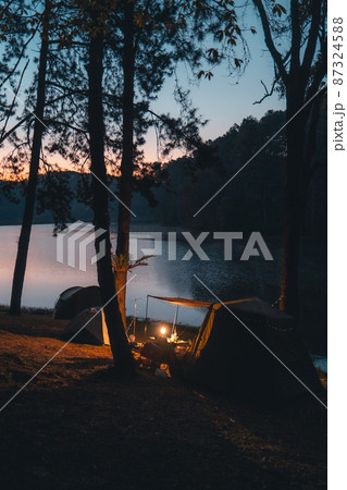 Camping spots, reservoirs and trees in the early morning. Camping spots, reservoirs and trees in the early morning. 87324588