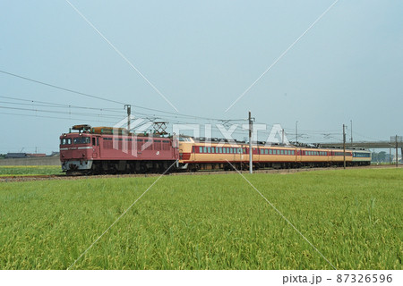 北陸本線 加賀笠間-美川 JR西日本 EF81-102(敦賀)+485系(金沢) 配給 北陸本線 加賀笠間-美川 JR西日本 EF81-102(敦賀)+485系(金沢) 配給 87326596