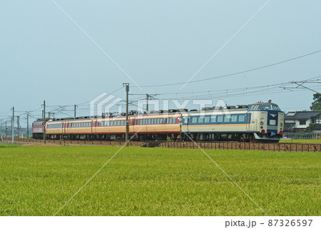北陸本線 加賀笠間-美川 JR西日本 EF81-102(敦賀)+485系(金沢) 配給 北陸本線 加賀笠間-美川 JR西日本 EF81-102(敦賀)+485系(金沢) 配給 87326597