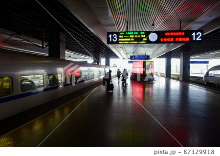 中国の鉄道 高鉄 上海虹橋駅 87329918