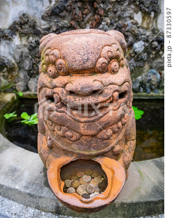 Wind Lion God art statue in town 87330597