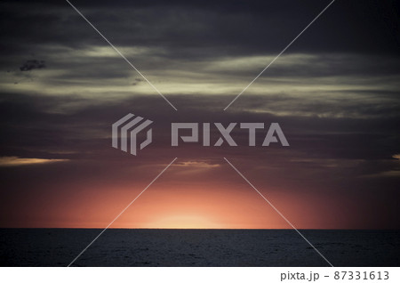 Ocean and sky sunset landscape Ocean and sky sunset landscape 87331613