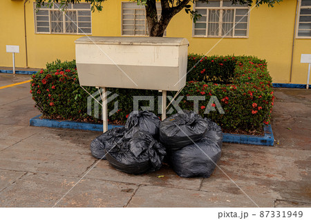 trash can with garbage bags trash can with garbage bags 87331949