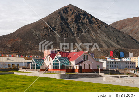 The beautiful northern town of Egvekinot The beautiful northern town of Egvekinot 87332007