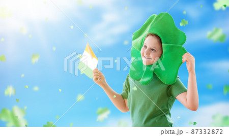 St Patrick day celebration. Irish kids party. 87332872