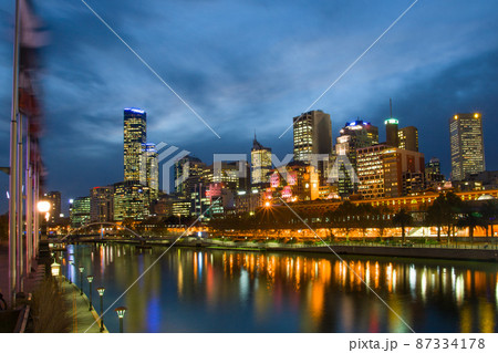 Melbourne Skyline 87334178