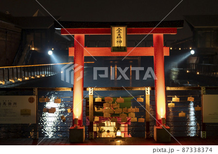ライトアップされた「海に浮かぶ神社 金森神社」 北海道函館市 ライトアップされた「海に浮かぶ神社 金森神社」 北海道函館市 87338374