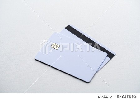 white blank credit card with IC chip 87338965