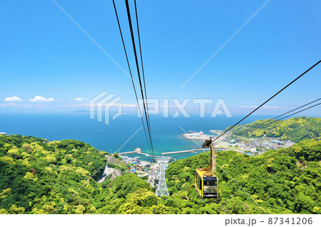 千葉県　青空の鋸山ロープウェイ 87341206