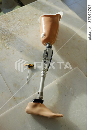 Finished prosthesis consisting of prosthetic socket, metallic section and foot Finished prosthesis consisting of prosthetic socket, metallic section and foot 87349707