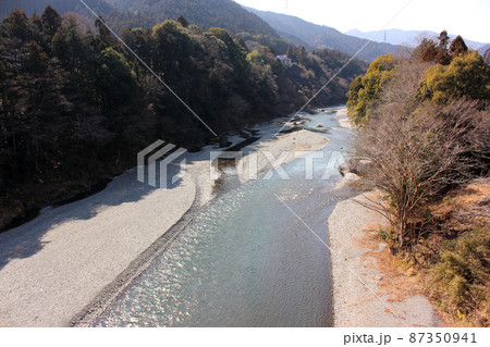 軍畑大橋から俯瞰した多摩川(3) 軍畑大橋から俯瞰した多摩川(3) 87350941