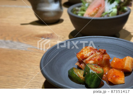 キムチ_オイキムチとカクテキ 87351417